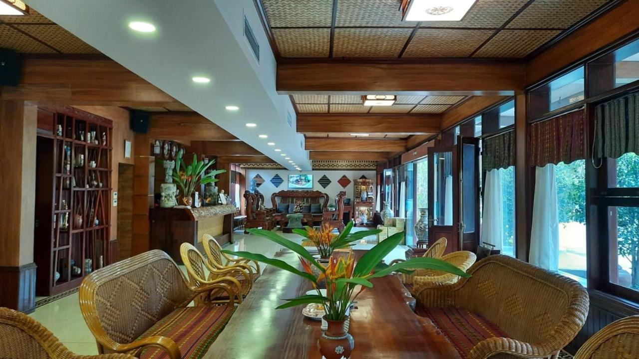 Hoa Binh Hotel Exterior photo