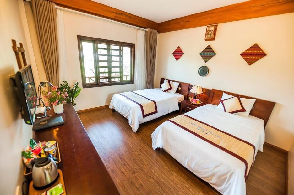 Hoa Binh Hotel Exterior photo