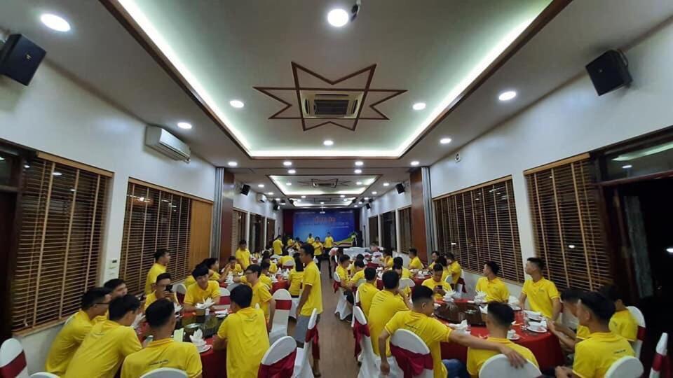 Hoa Binh Hotel Exterior photo