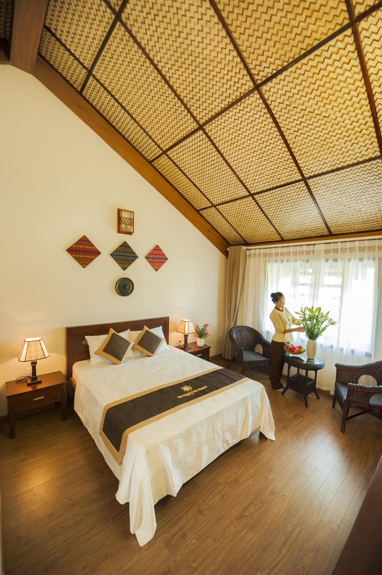 Hoa Binh Hotel Room photo