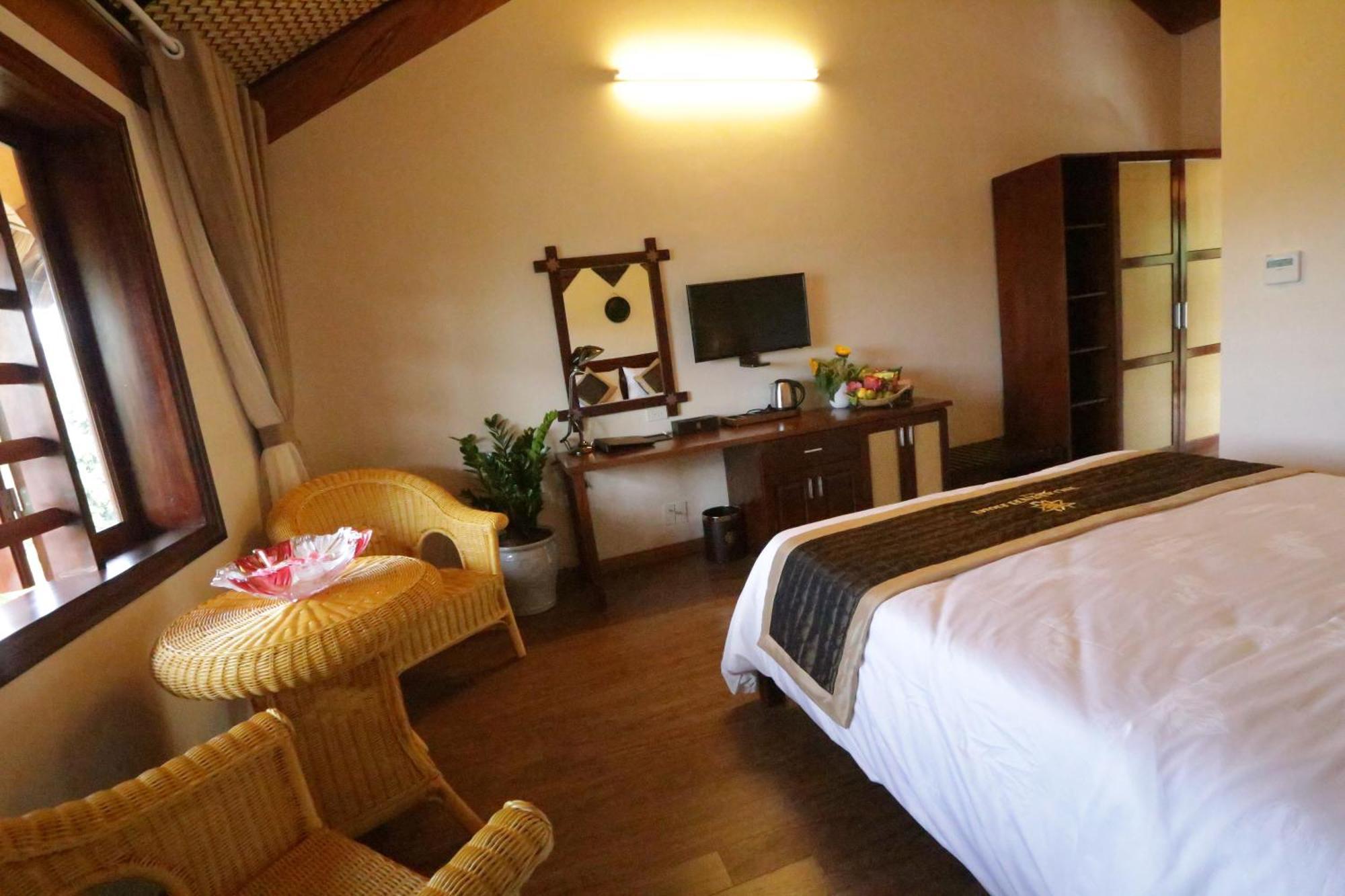 Hoa Binh Hotel Room photo