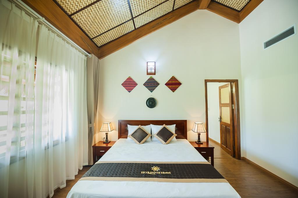 Hoa Binh Hotel Exterior photo