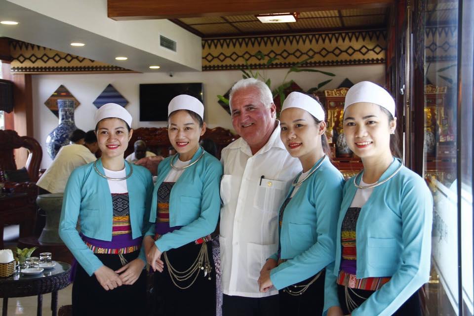 Hoa Binh Hotel Exterior photo